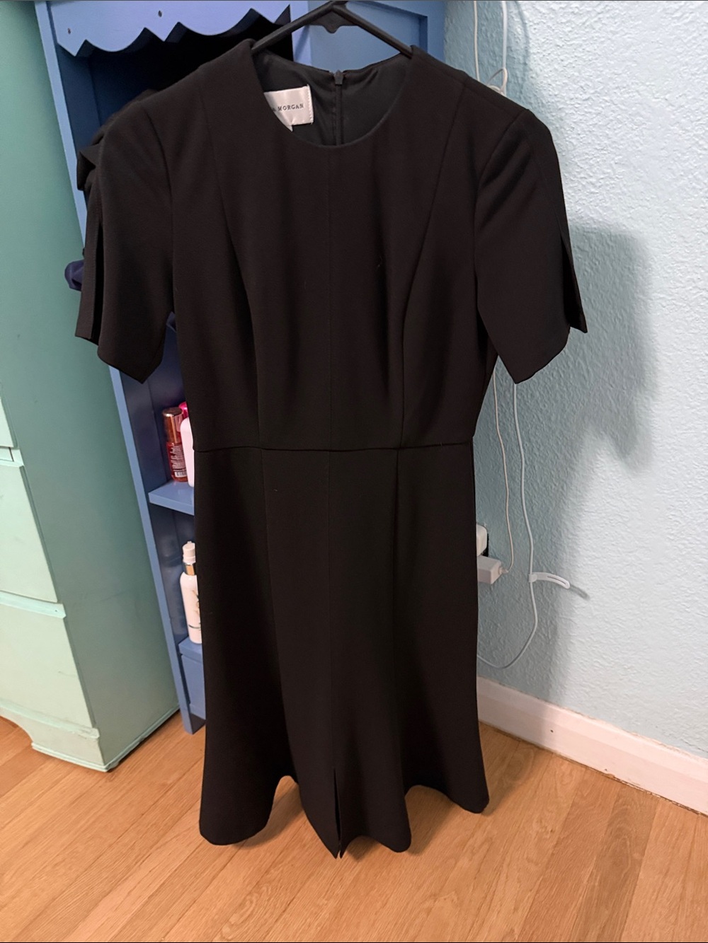 Donna Morgan Black Short-Sleeve Midi Dress